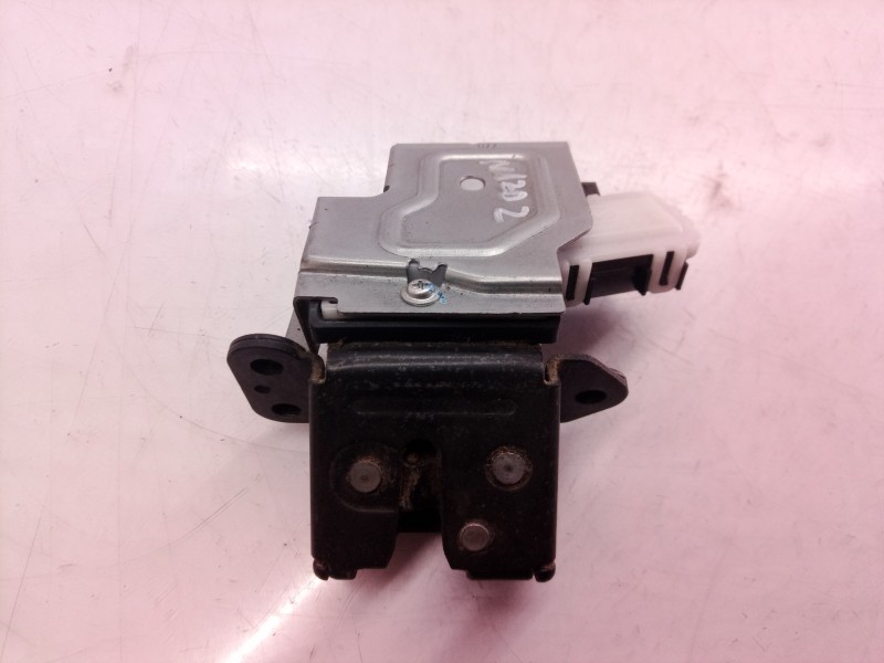 Recambio de cerradura maletero / porton para mazda 2 berlina (dy) referencia OEM IAM   
