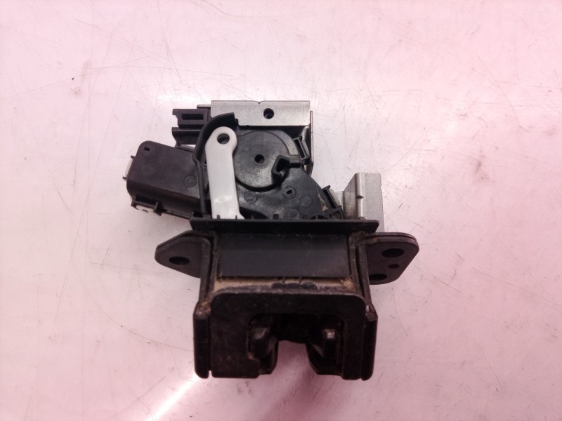 Recambio de cerradura maletero / porton para mazda 2 berlina (dy) referencia OEM IAM   