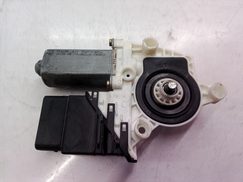 Recambio de motor elevalunas trasero derecho para seat leon (1m1) stella referencia OEM IAM 9776101438203 9776101438203 97761014