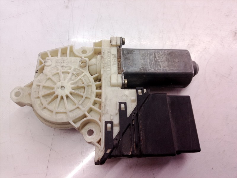 Recambio de motor elevalunas trasero derecho para seat leon (1m1) stella referencia OEM IAM 9776101438203 9776101438203 97761014