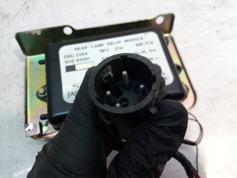 Recambio de modulo electronico para jaguar xj6/12 3.6 daimler / kat referencia OEM IAM 90881081 90881081 