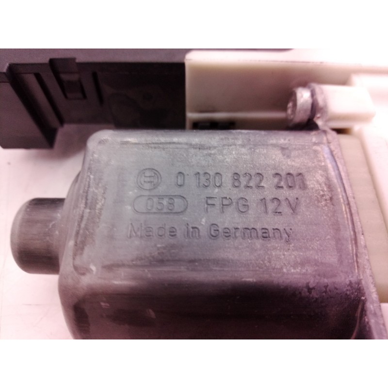 Recambio de motor elevalunas delantero derecho para volkswagen passat variant (315) cl referencia OEM IAM 0130822201 0130822201 