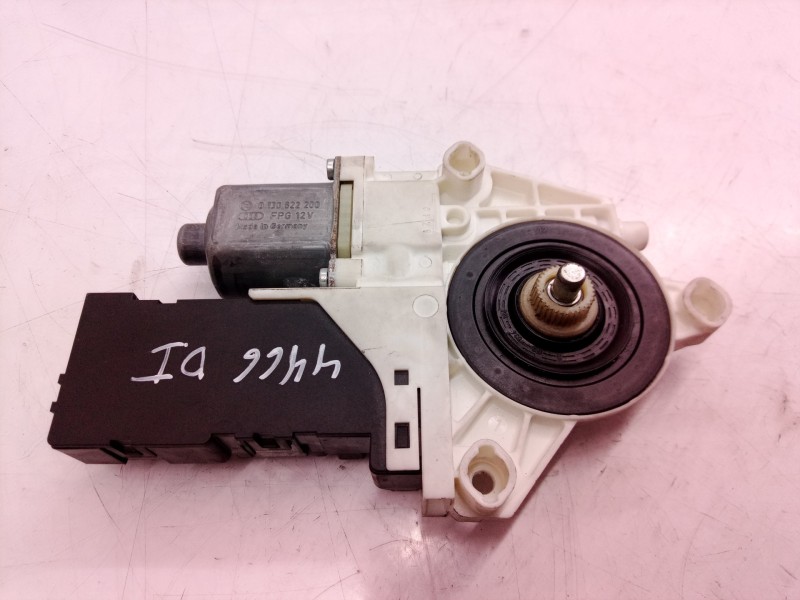 Recambio de motor elevalunas delantero izquierdo para volkswagen passat variant (315) cl referencia OEM IAM 0130822200 013082220