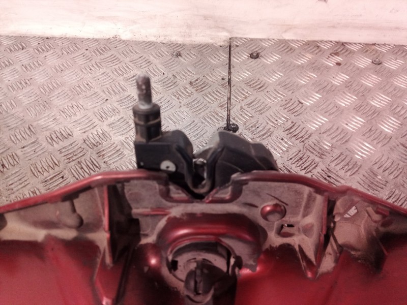 Recambio de panel frontal para ford focus berlina (cap) ambiente (d) referencia OEM IAM   