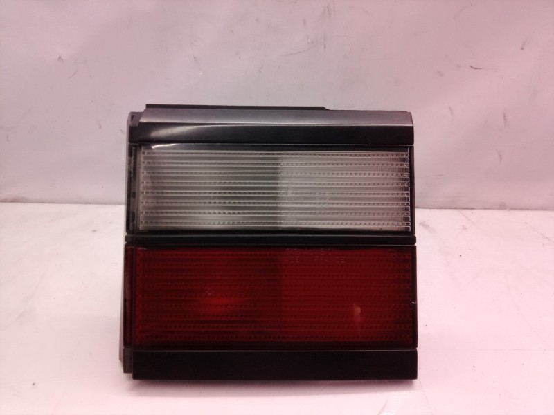 Recambio de piloto trasero izquierdo para volkswagen passat variant (315) cl referencia OEM IAM   