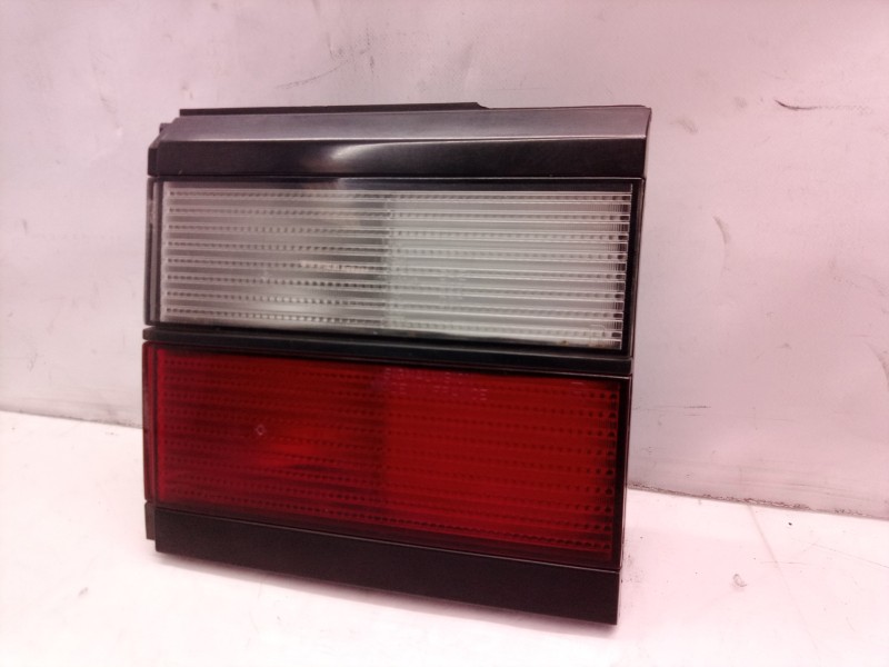 Recambio de piloto trasero izquierdo para volkswagen passat variant (315) cl referencia OEM IAM   