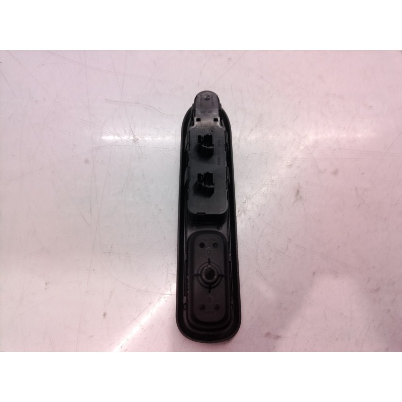 Recambio de mando elevalunas delantero izquierdo para peugeot 407 st confort pack referencia OEM IAM 53269704 53269704 53269704