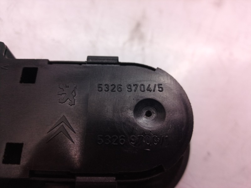 Recambio de mando elevalunas delantero izquierdo para peugeot 407 st confort pack referencia OEM IAM 53269704 53269704 53269704