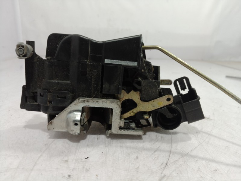 Recambio de cerradura puerta delantera derecha para mercedes-benz clase clk (w208) coupe referencia OEM IAM 4172111231 417211123