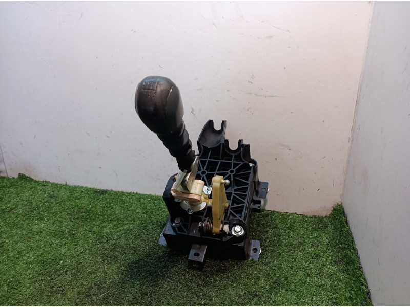 Recambio de palanca cambio para mahindra xuv 500 xuv 500 fwd w6 referencia OEM IAM 0706BK0031A 0706BK0031A V094100100105