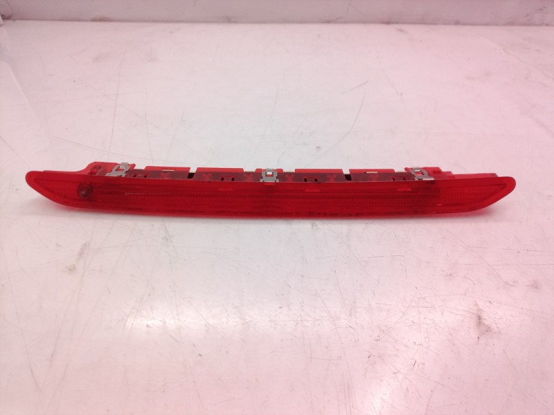 Recambio de luz central de freno para seat ateca (kh7) referencia OEM IAM   