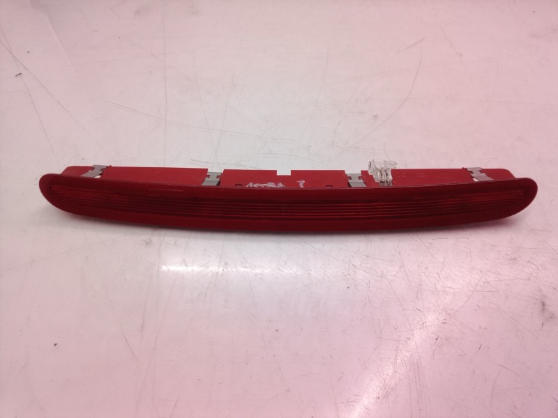 Recambio de luz central de freno para opel astra j sports tourer referencia OEM IAM   