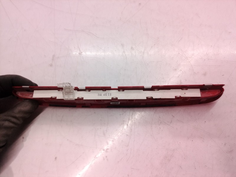 Recambio de luz central de freno para opel astra j sports tourer referencia OEM IAM   