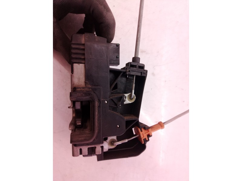 Recambio de cerradura puerta delantera izquierda para opel meriva enjoy referencia OEM IAM 13203899 13203899 13203899