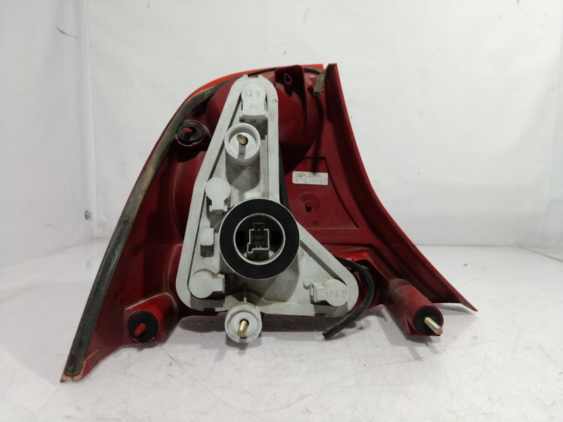 Recambio de piloto trasero derecho para ford focus berlina (cak) ambiente referencia OEM IAM 1M5113404BB 1M5113404BB 1M5113404BB