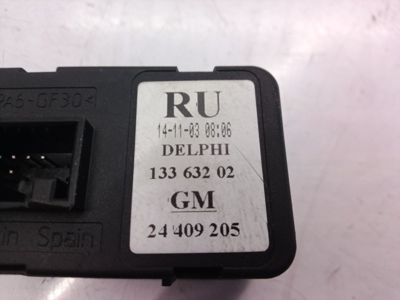 Recambio de mando elevalunas delantero izquierdo para opel meriva enjoy referencia OEM IAM 13363202 13363202 13363202