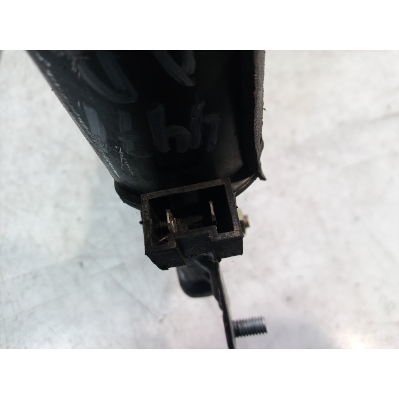 Recambio de elevalunas delantero derecho para peugeot 205 berlina 1.8 d generation referencia OEM IAM 400128A 400128A 400128A