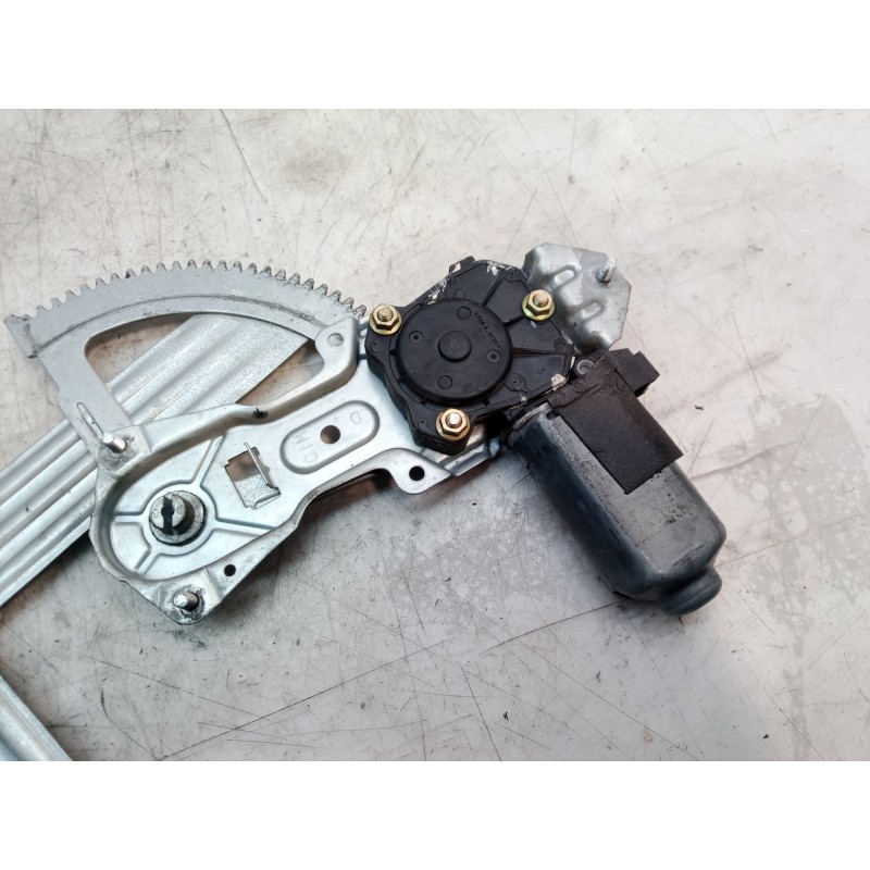 Recambio de elevalunas delantero derecho para peugeot 205 berlina 1.8 d generation referencia OEM IAM 400128A 400128A 400128A