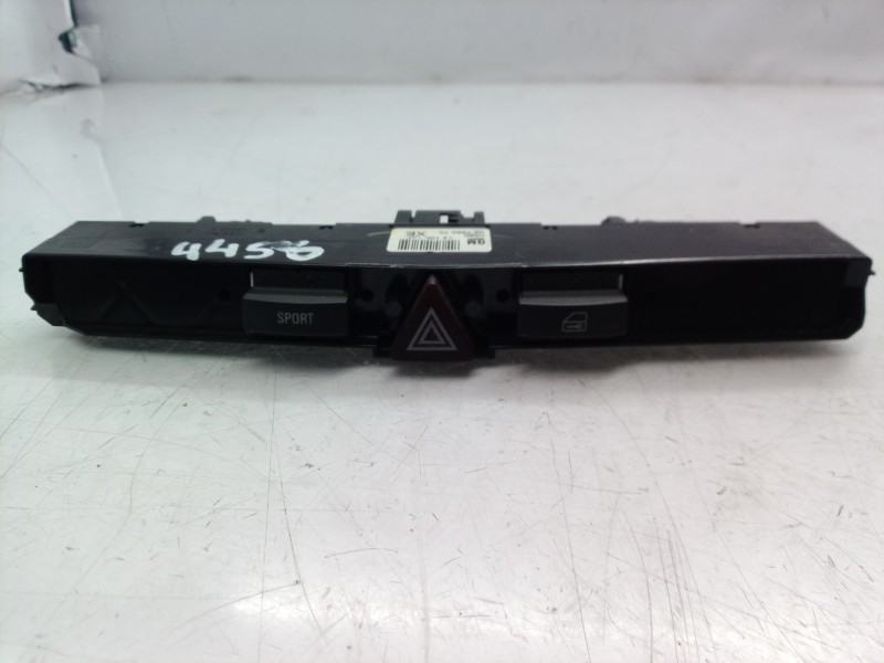 Recambio de warning para opel astra h berlina cosmo referencia OEM IAM 13100107 13100107 13100107