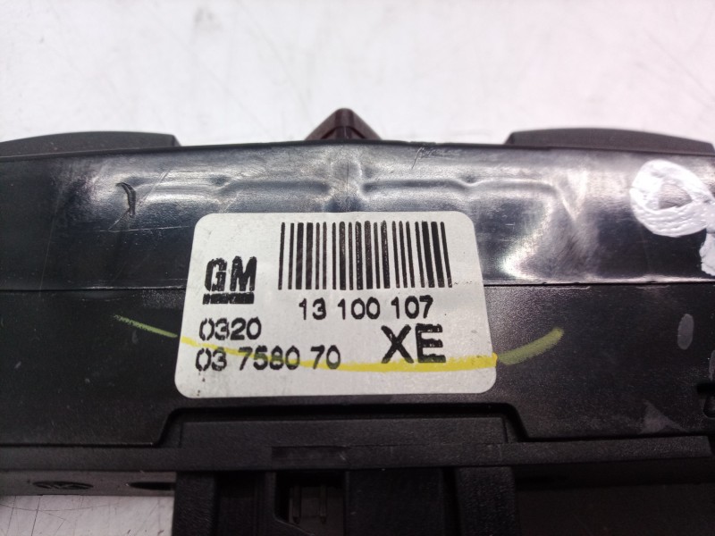 Recambio de warning para opel astra h berlina cosmo referencia OEM IAM 13100107 13100107 13100107