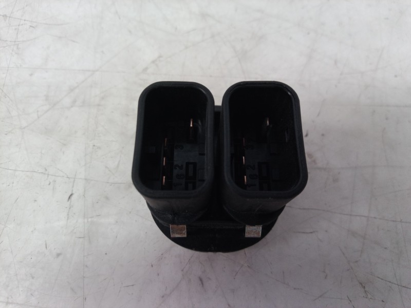 Recambio de mando elevalunas delantero izquierdo para ford fiesta (cbk) ambiente referencia OEM IAM 96FG14529BC 96FG14529BC 96FG