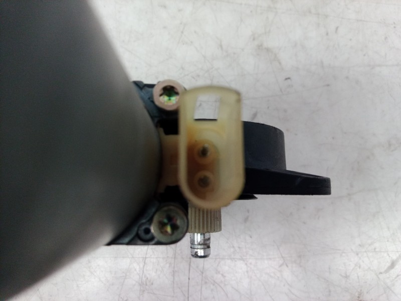 Recambio de motor elevalunas delantero derecho para ford fiesta (cbk) ambiente referencia OEM IAM 0130821939 0130821939 01308219