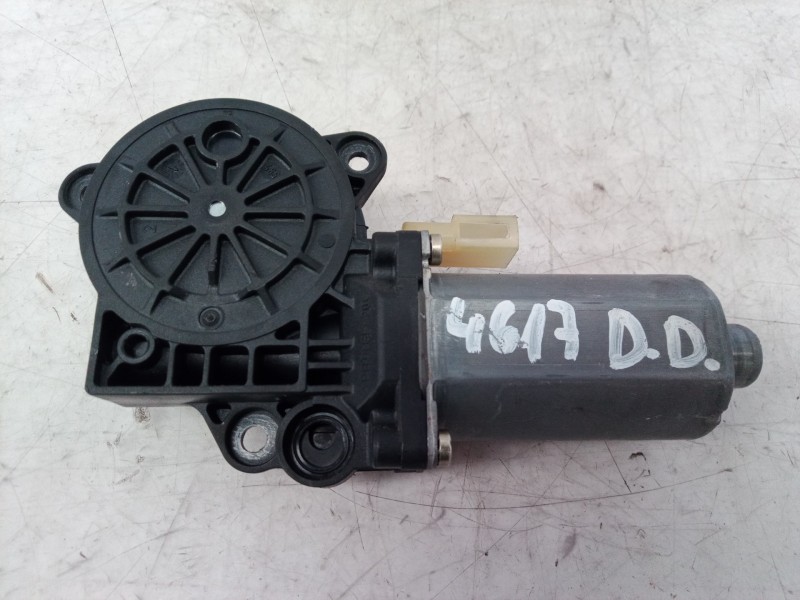 Recambio de motor elevalunas delantero derecho para ford fiesta (cbk) ambiente referencia OEM IAM 0130821939 0130821939 01308219