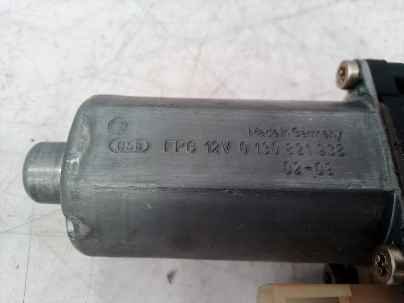 Recambio de motor elevalunas delantero izquierdo para ford fiesta (cbk) ambiente referencia OEM IAM 0130821938 0130821938 013082