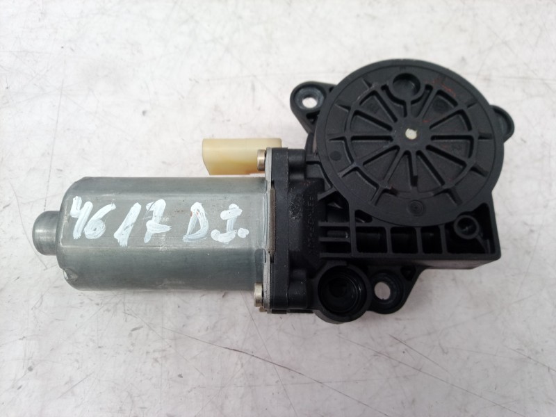 Recambio de motor elevalunas delantero izquierdo para ford fiesta (cbk) ambiente referencia OEM IAM 0130821938 0130821938 013082