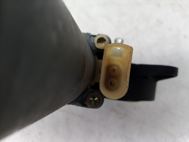 Recambio de motor elevalunas delantero izquierdo para ford fiesta (cbk) ambiente referencia OEM IAM 0130821938 0130821938 013082