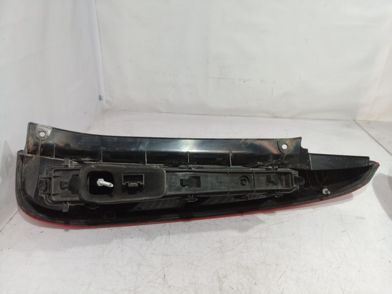 Recambio de piloto trasero izquierdo para ford fiesta (cbk) ambiente referencia OEM IAM 2S6113A603B 2S6113A603 2S6113A603