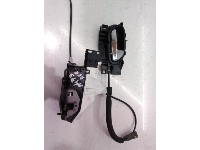 Recambio de cerradura puerta delantera derecha para peugeot 5008 active referencia OEM IAM A048069 A048069 A048069