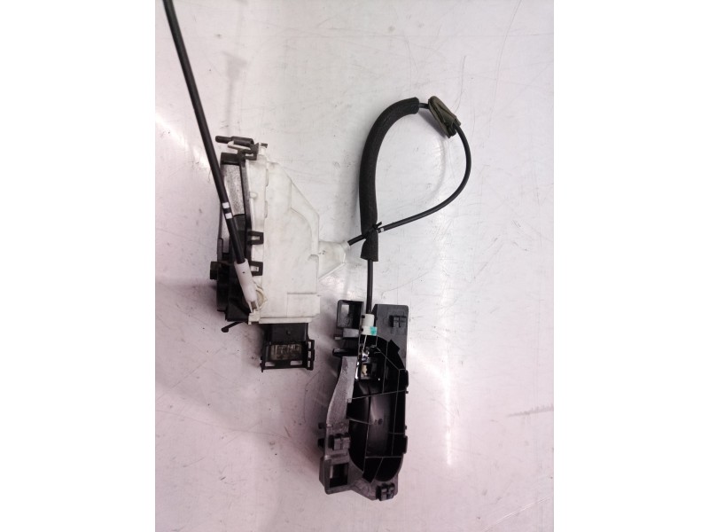 Recambio de cerradura puerta delantera derecha para peugeot 5008 active referencia OEM IAM A048069 A048069 A048069