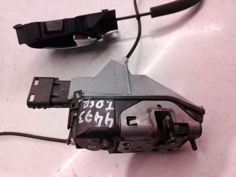 Recambio de cerradura puerta trasera derecha para peugeot 5008 active referencia OEM IAM A048069 A048069 A048069