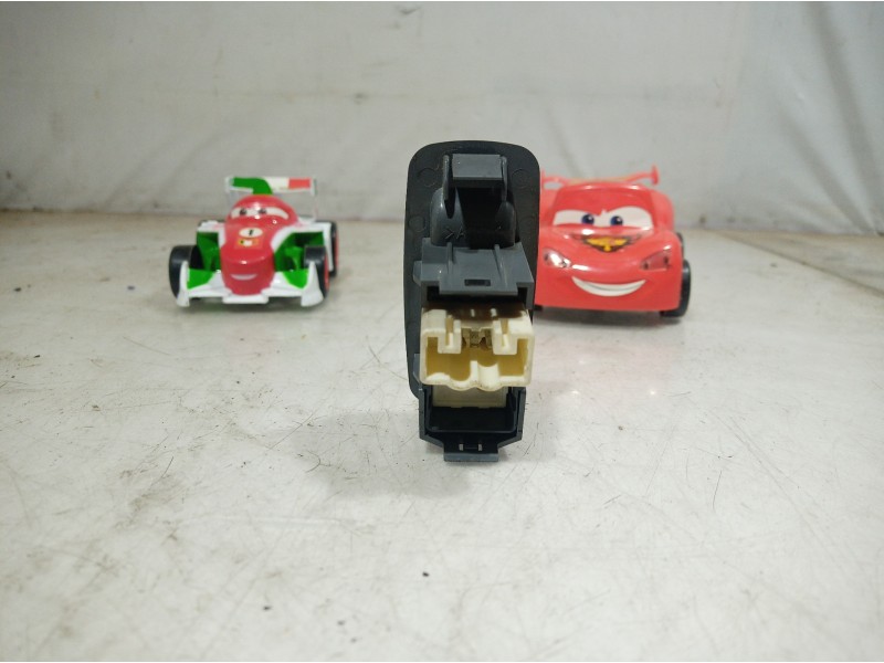 Recambio de mando elevalunas trasero izquierdo para toyota rav 4 (a2) 2.0 luna 4x4 referencia OEM IAM   