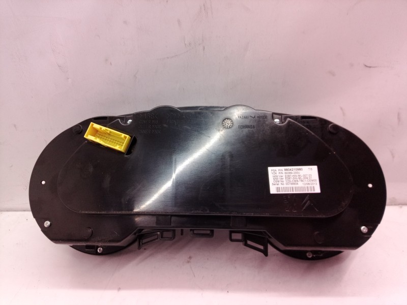 Recambio de cuadro instrumentos para peugeot 5008 active referencia OEM IAM 9804210980 9804210980 9804210980