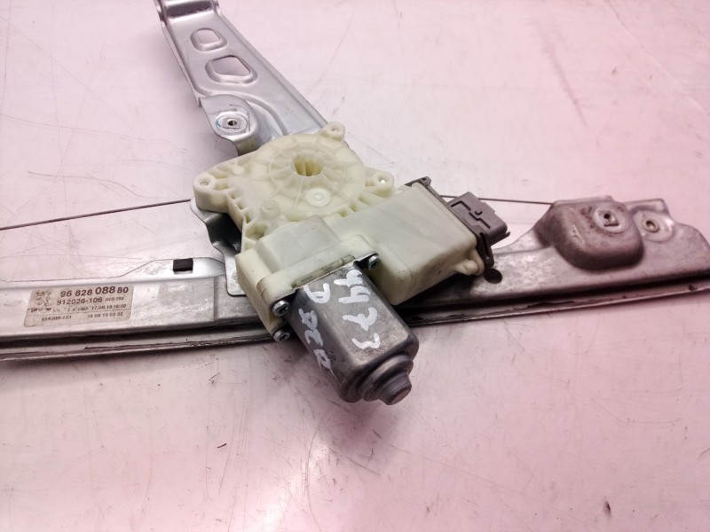 Recambio de elevalunas delantero derecho para peugeot 5008 active referencia OEM IAM 9682808880 9682808880 912026106