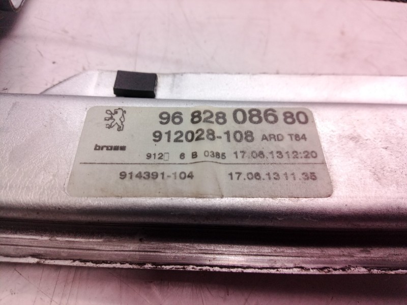 Recambio de elevalunas trasero derecho para peugeot 5008 active referencia OEM IAM 9682808680 9682808680 912028108