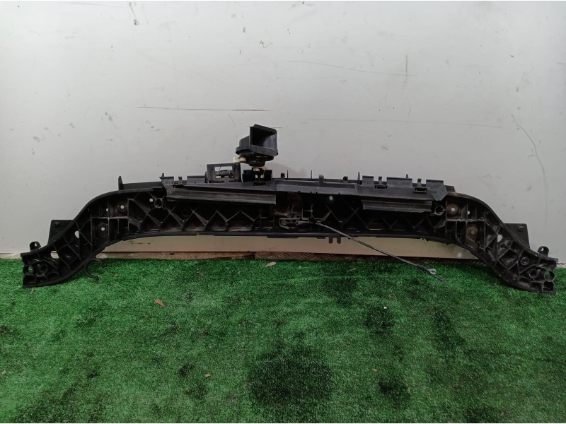 Recambio de travesaño superior para renault megane ii coupe/cabrio authentique referencia OEM IAM   