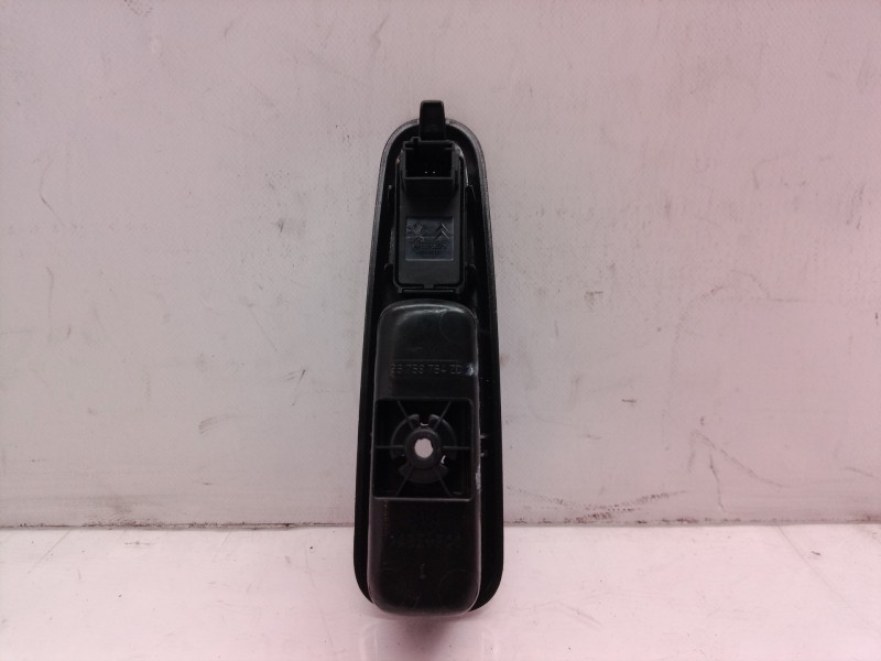 Recambio de mando elevalunas trasero derecho para peugeot 5008 active referencia OEM IAM 96759764 96759764 96759764