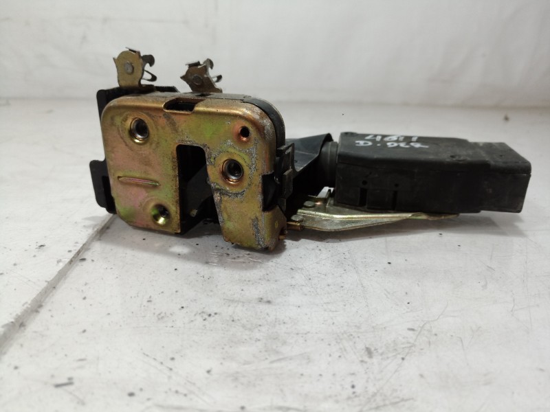 Recambio de cerradura puerta delantera derecha para mitsubishi space star (dg0) 1600 referencia OEM IAM   