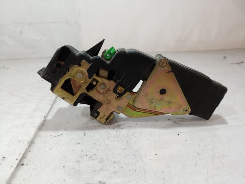 Recambio de cerradura puerta delantera izquierda para mitsubishi space star (dg0) 1600 referencia OEM IAM   