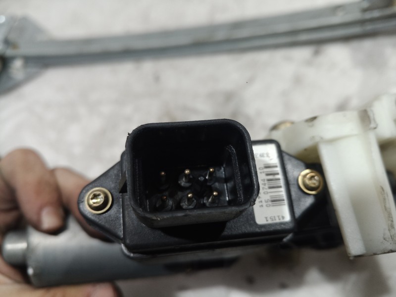 Recambio de elevalunas trasero derecho para mitsubishi space star (dg0) 1600 referencia OEM IAM 100087400 100087400 100087400