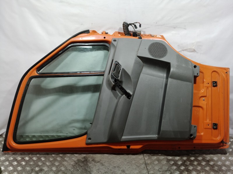 Recambio de puerta delantera izquierda para volkswagen crafter caja cerrada referencia OEM IAM   