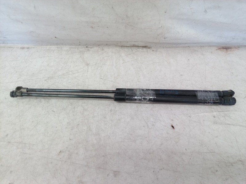 Recambio de amortiguadores maletero / porton para volkswagen polo (9n1) conceptline referencia OEM IAM 6Q6827550C 6Q6827550C 6Q6