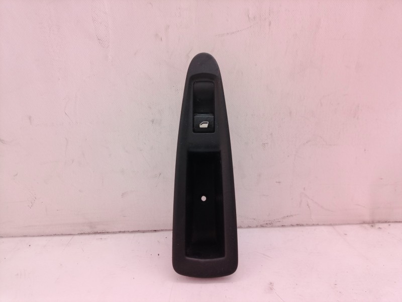 Recambio de mando elevalunas trasero izquierdo para citroën c4 berlina vtr plus referencia OEM IAM 9650912777 9650912777 9650912