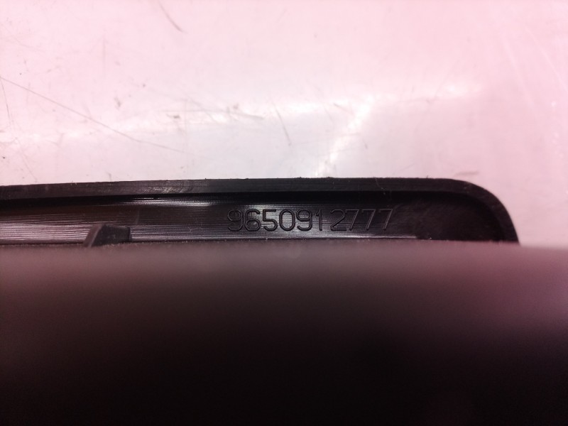 Recambio de mando elevalunas trasero izquierdo para citroën c4 berlina vtr plus referencia OEM IAM 9650912777 9650912777 9650912