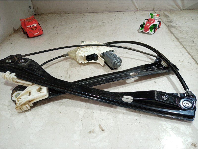 Recambio de elevalunas delantero derecho para skoda suberb (3t4) exclusive 4x4 referencia OEM IAM 8K0959802 8K0959802 8K0959802