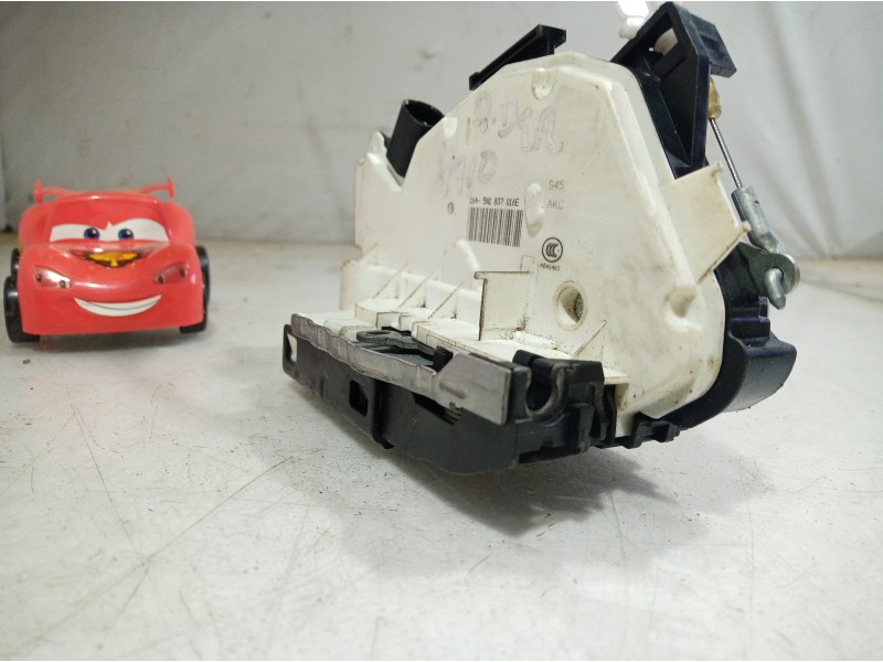 Recambio de cerradura puerta delantera derecha para skoda suberb (3t4) exclusive 4x4 referencia OEM IAM 5N1837016E 5N1837016E 5N