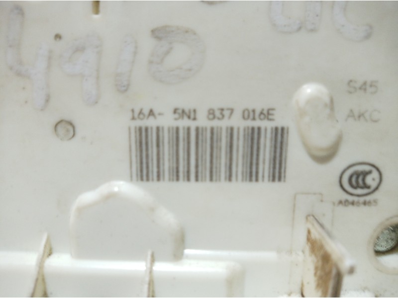 Recambio de cerradura puerta delantera derecha para skoda suberb (3t4) exclusive 4x4 referencia OEM IAM 5N1837016E 5N1837016E 5N